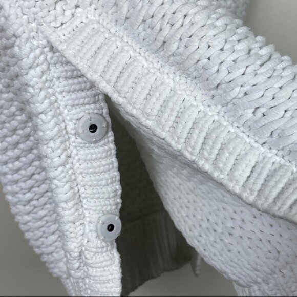 Equipment Femme White Bay Crew Neck Sleeveless Knit Top Size Medium Buttons Boho - Picture 6 of 11